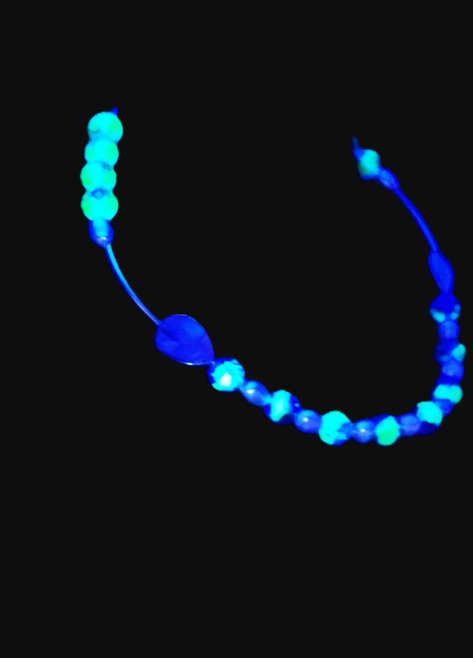 Uranium glass, UV reactive, Czech blue and aqua bead, 15" Choker