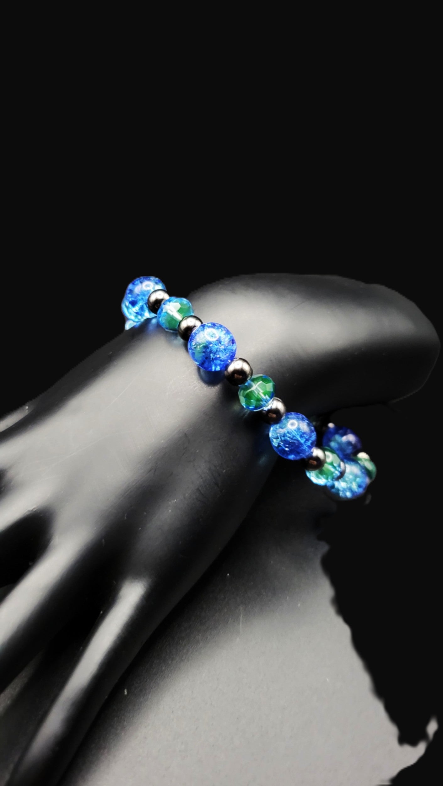 UV Reactive Stretch Bracelet – Czech Uranium Blue Crackle Glass, Gunmetal Spacers, 8"