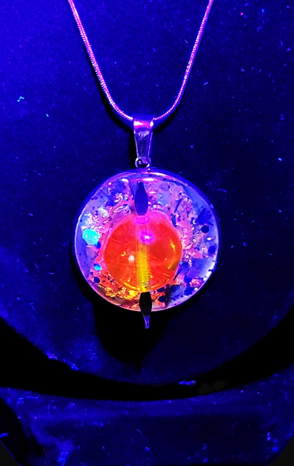 UV reactive Cadmium glass 16mm bead on silver tone 18" snake chain necklace