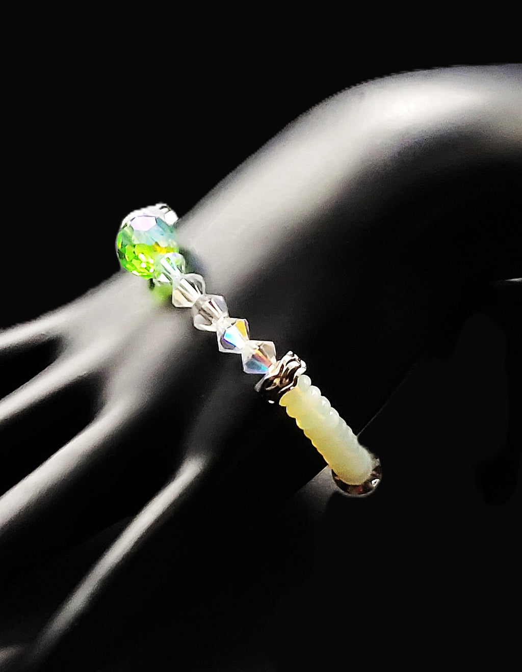 UV Glow Uranium Glass Green Pear and White Disc Czech Beads 7" Stretch Bracelet