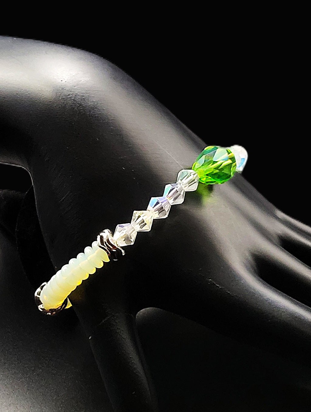 UV Glow Uranium Glass Green Pear and White Disc Czech Beads 7" Stretch Bracelet