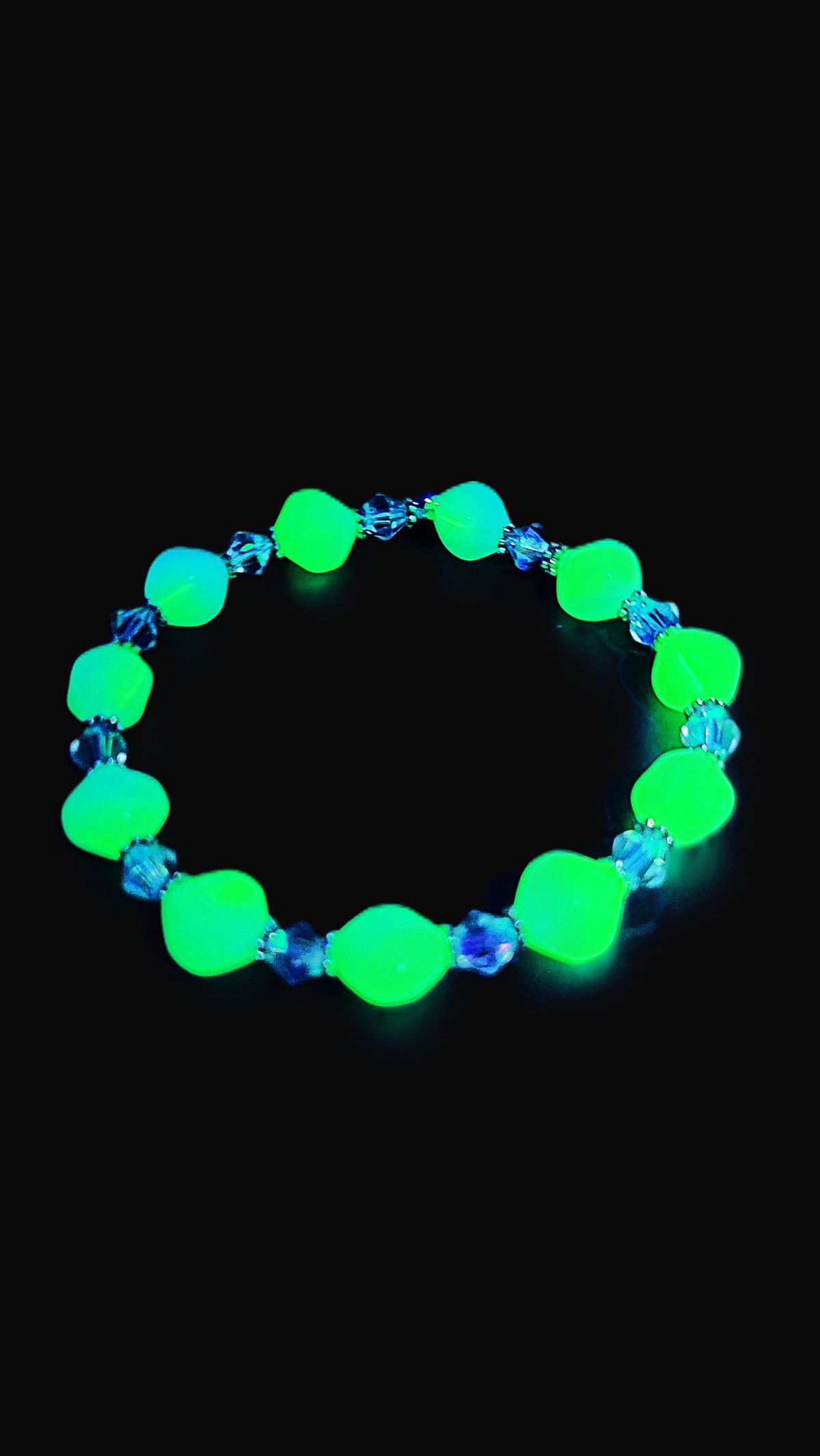 UV Glow Uranium White Glass Czech Beads, Crystals 8" Stretch Bracelet