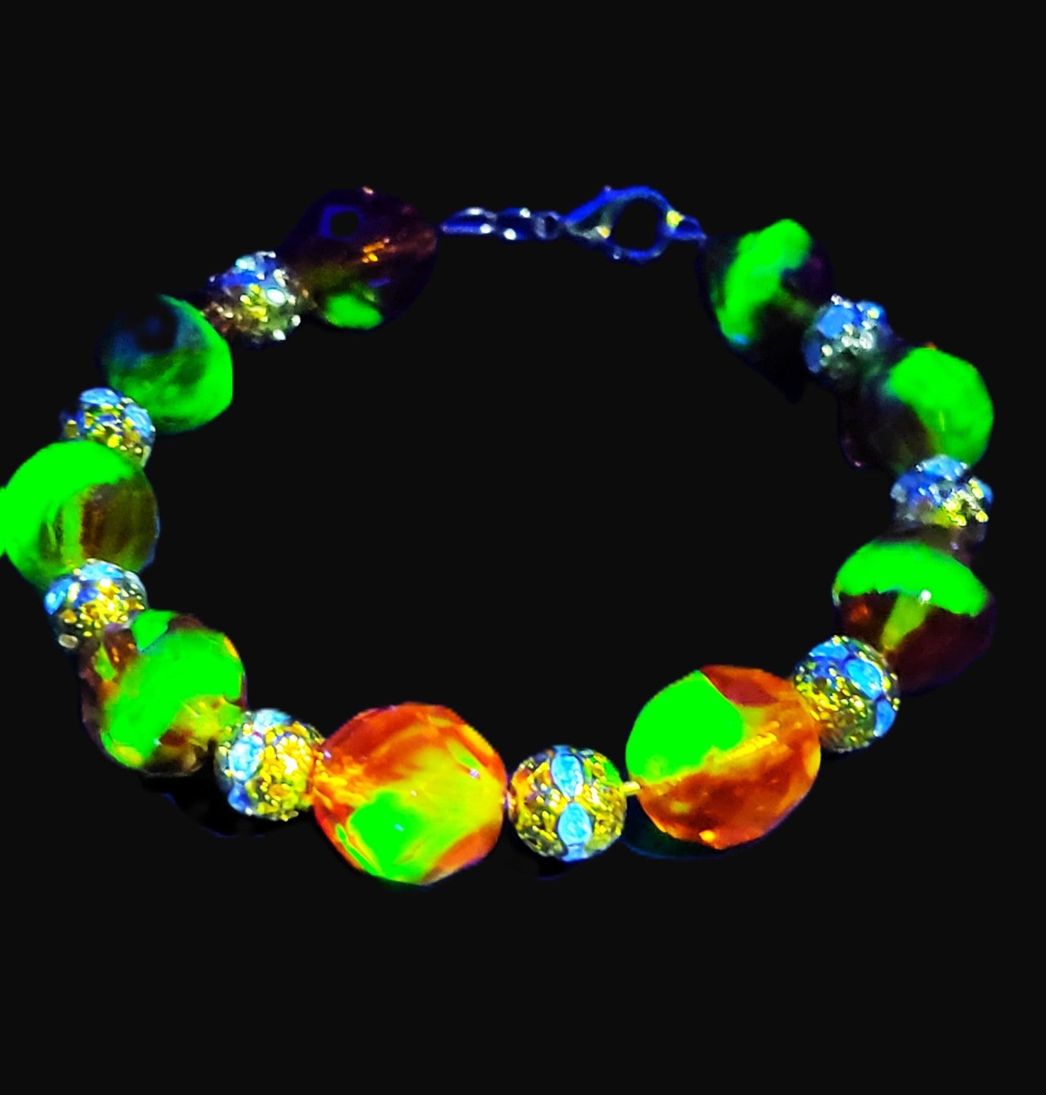 UV Uranium Glass  Topaz Colored  Memory Wire Bangle Bracelet 6.5"