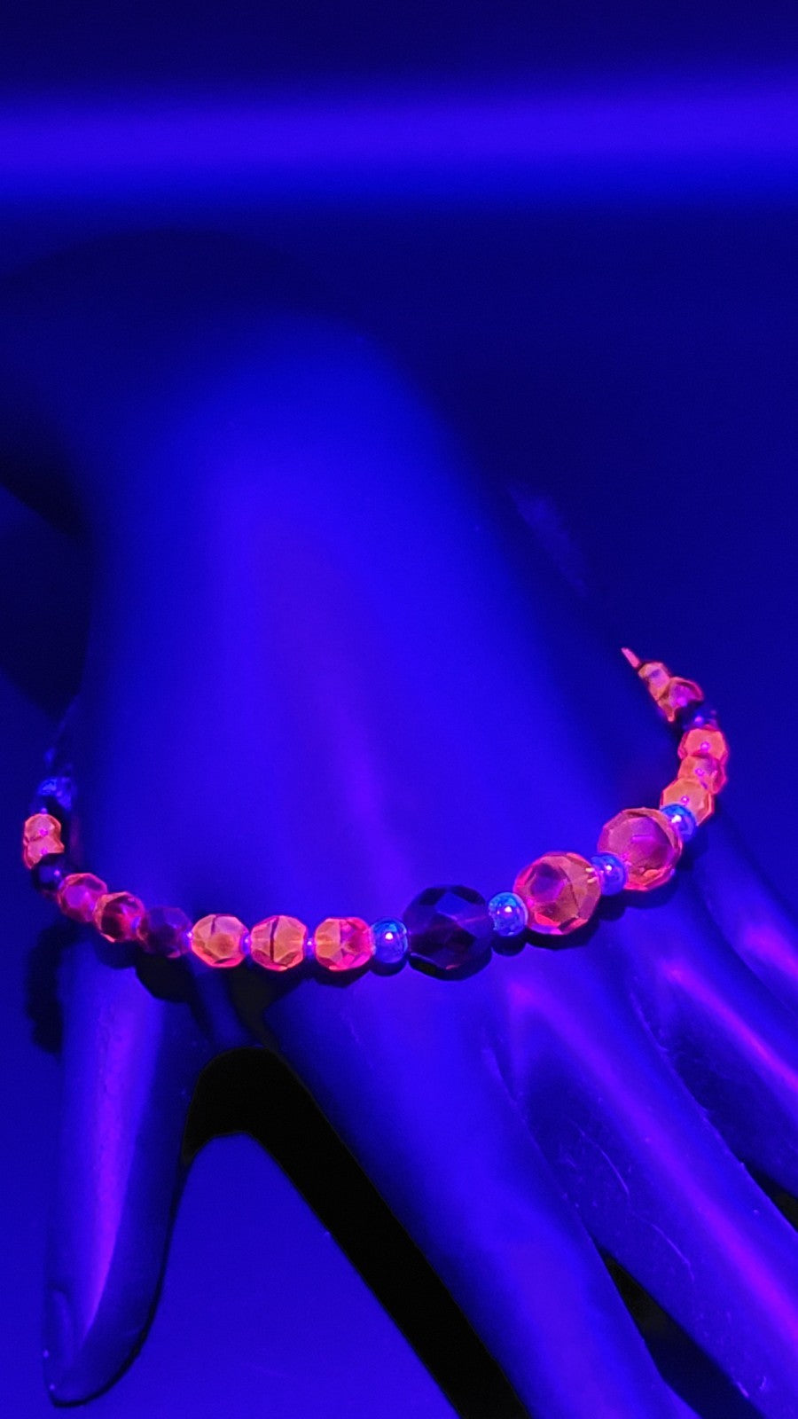 UV Reactive Cadmium Vintage 1950's Red Graduating 6.5" w/2" extender Bracelet