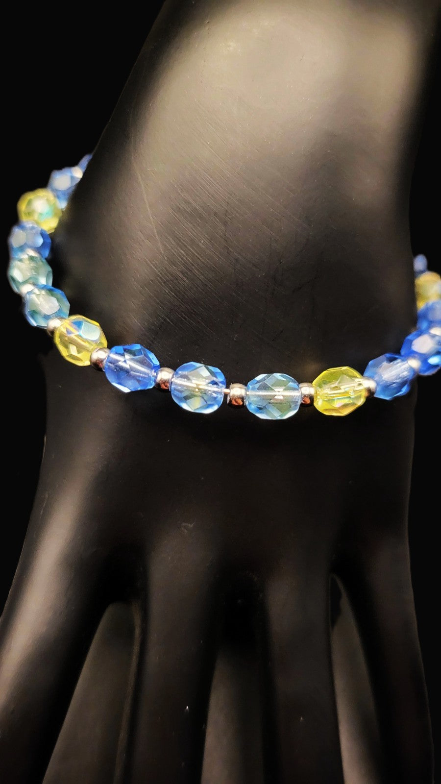 UV Glow Uranium Faceted Glass Beads 8" Bracelet on Memory Coil Wire