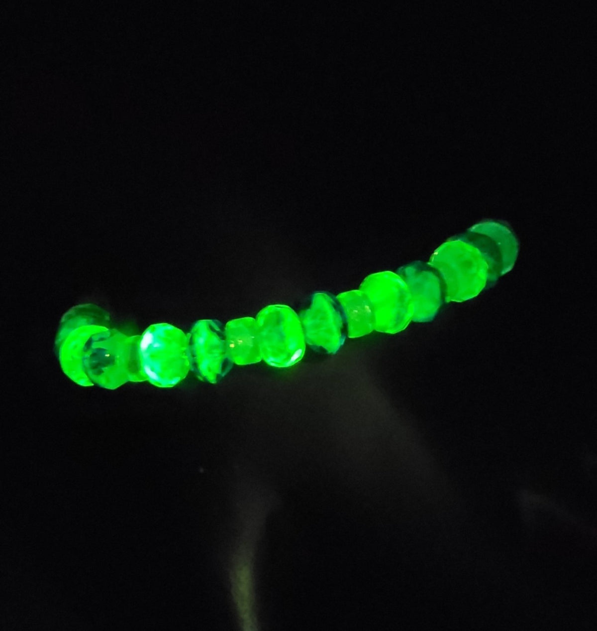 UV Glow Uranium Czech Blue and Green Glass Bead Bracelet Strung on a Snake Chain 8"
