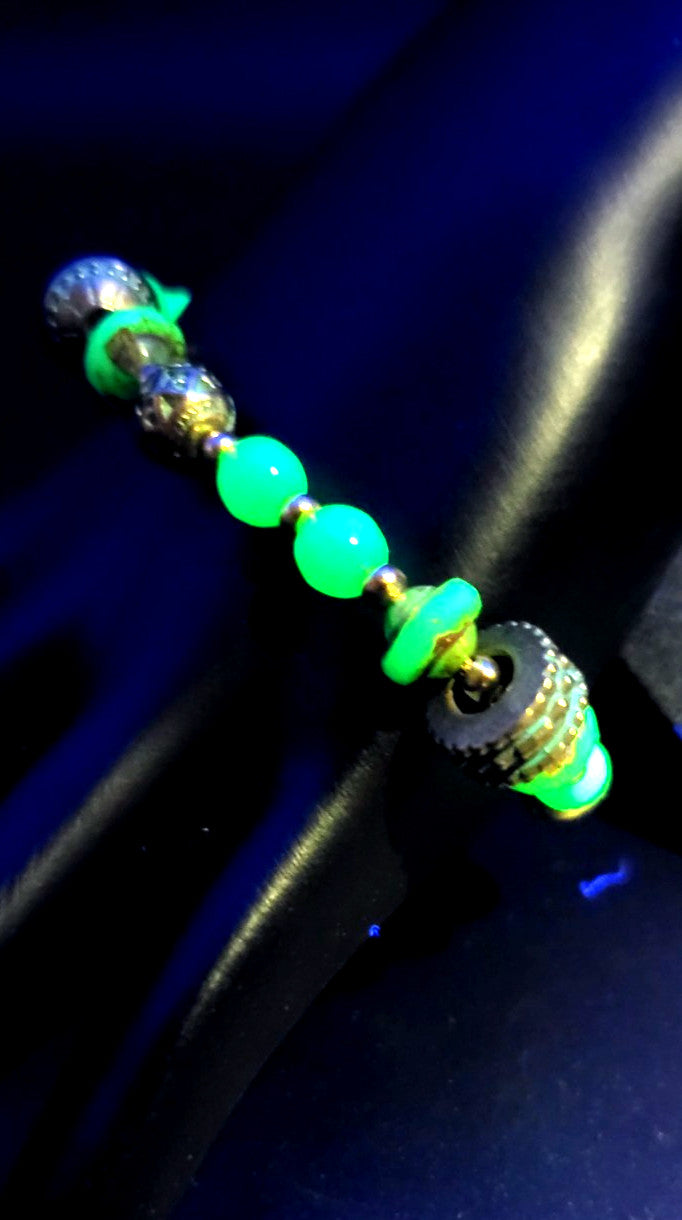 Uranium Glass UV Glow Aqua beads Toggle 8" Bracelet