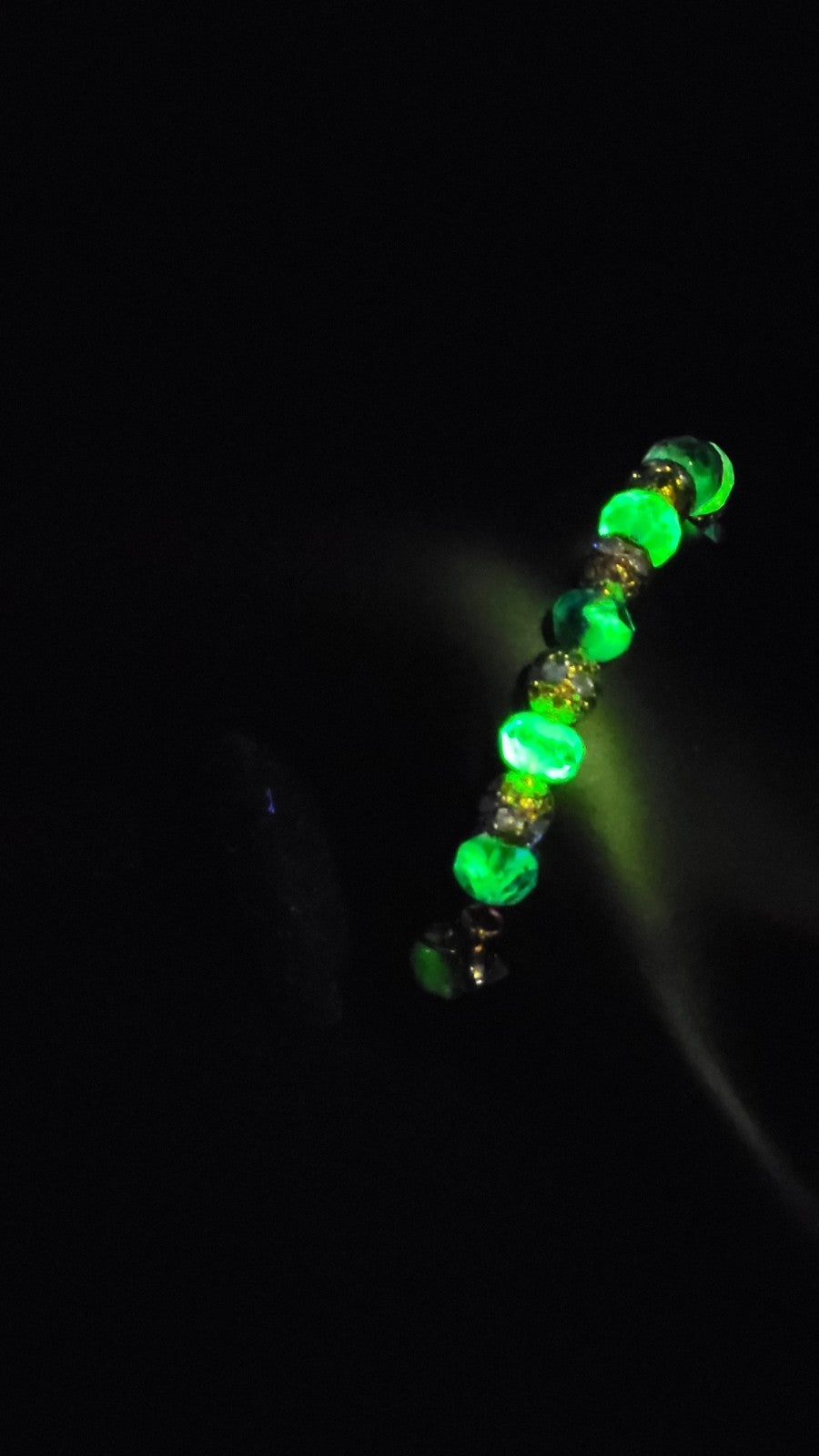 UV Glow Uranium Blue and Vaseline with Blue Swirl Czech Glass Bracelet 6" with Clasp