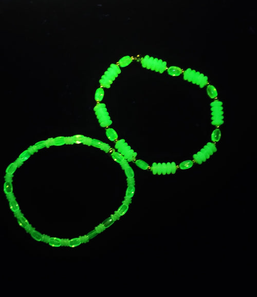 Uranium brilliant glow white and green glass bead 2 bracelet set, stretch with spacers 7"