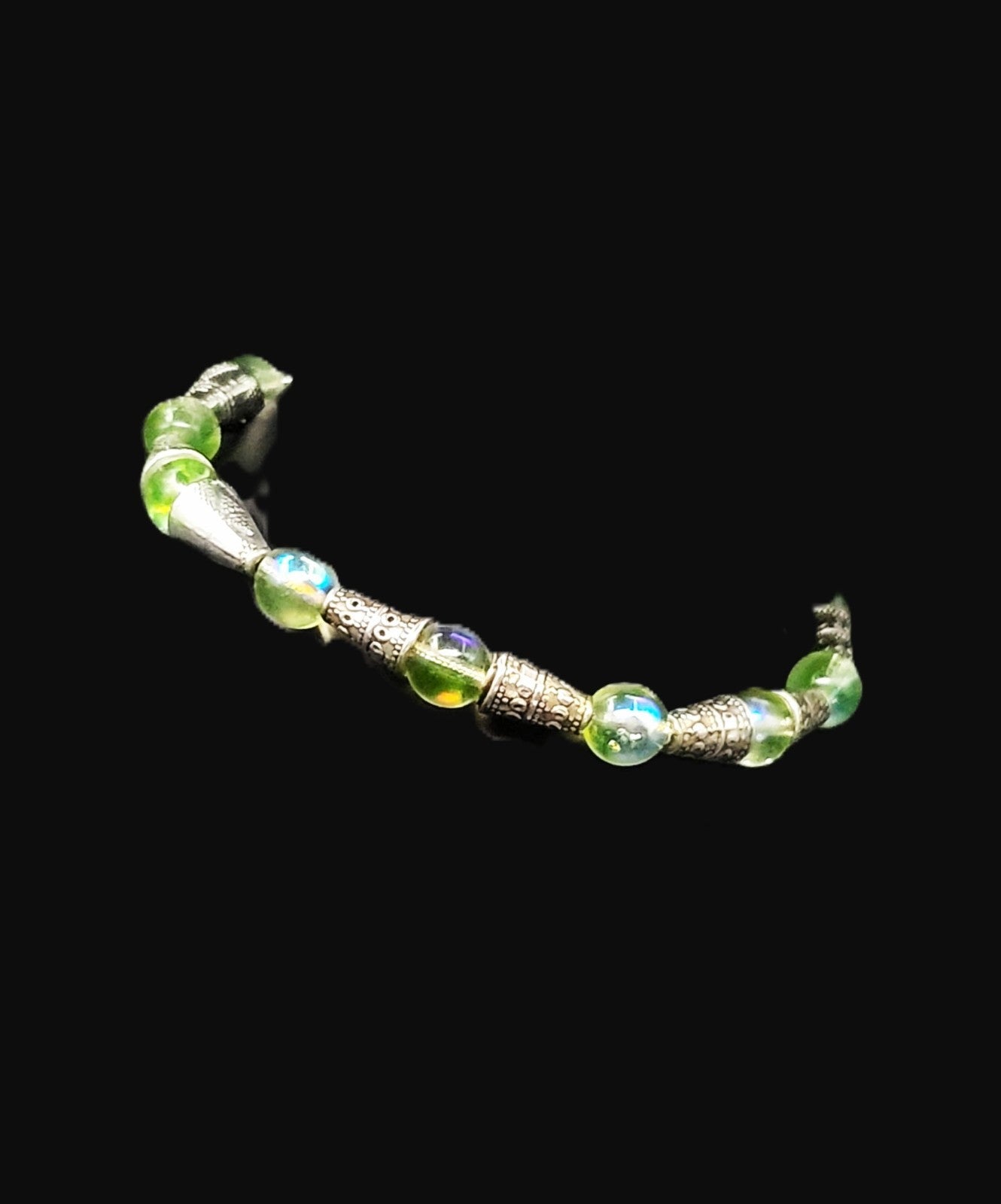 UV Uranium Glow Glass Beads and Silver Tone Bead Caps 8.5" Bracelet