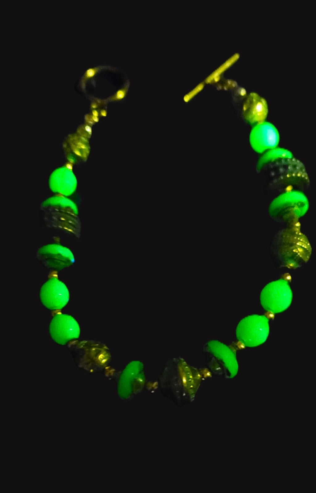 Uranium Glass UV Glow Aqua beads Toggle 8" Bracelet