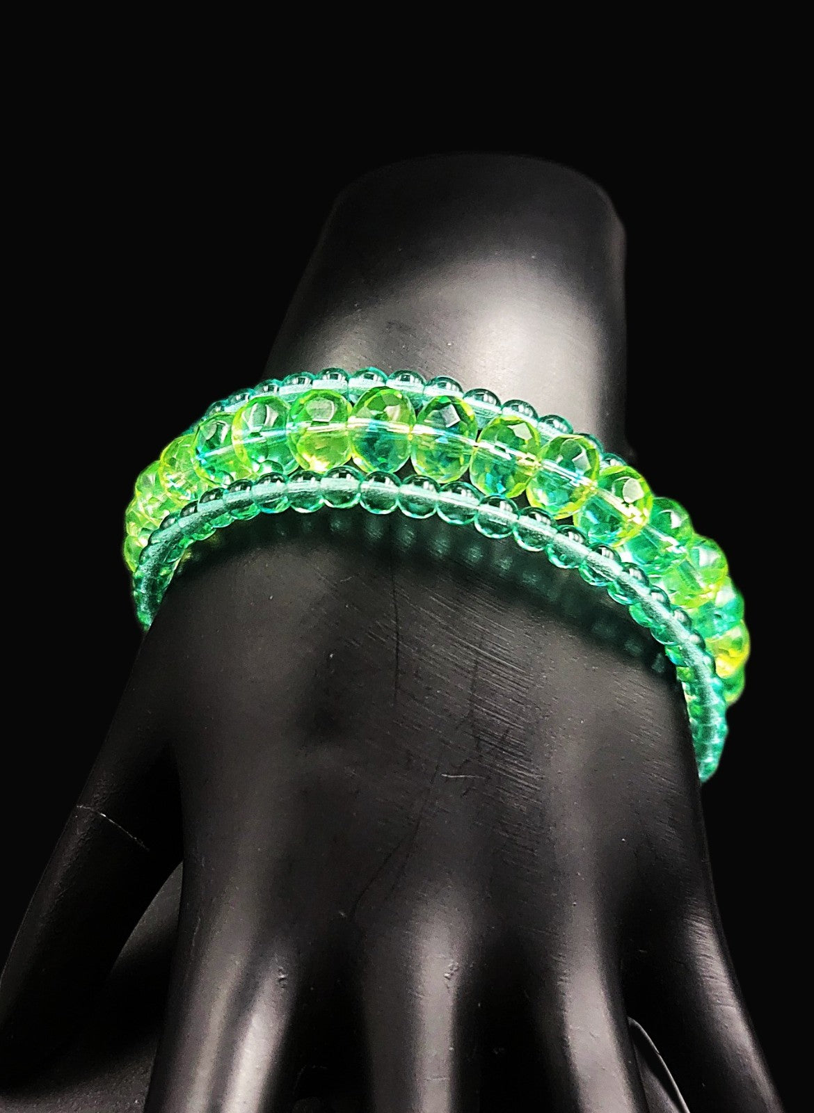 UV Glow Uranium Czech Glass Aqua Beads Triple Wrap Silver Tone Coil Wire Bracelet 7"