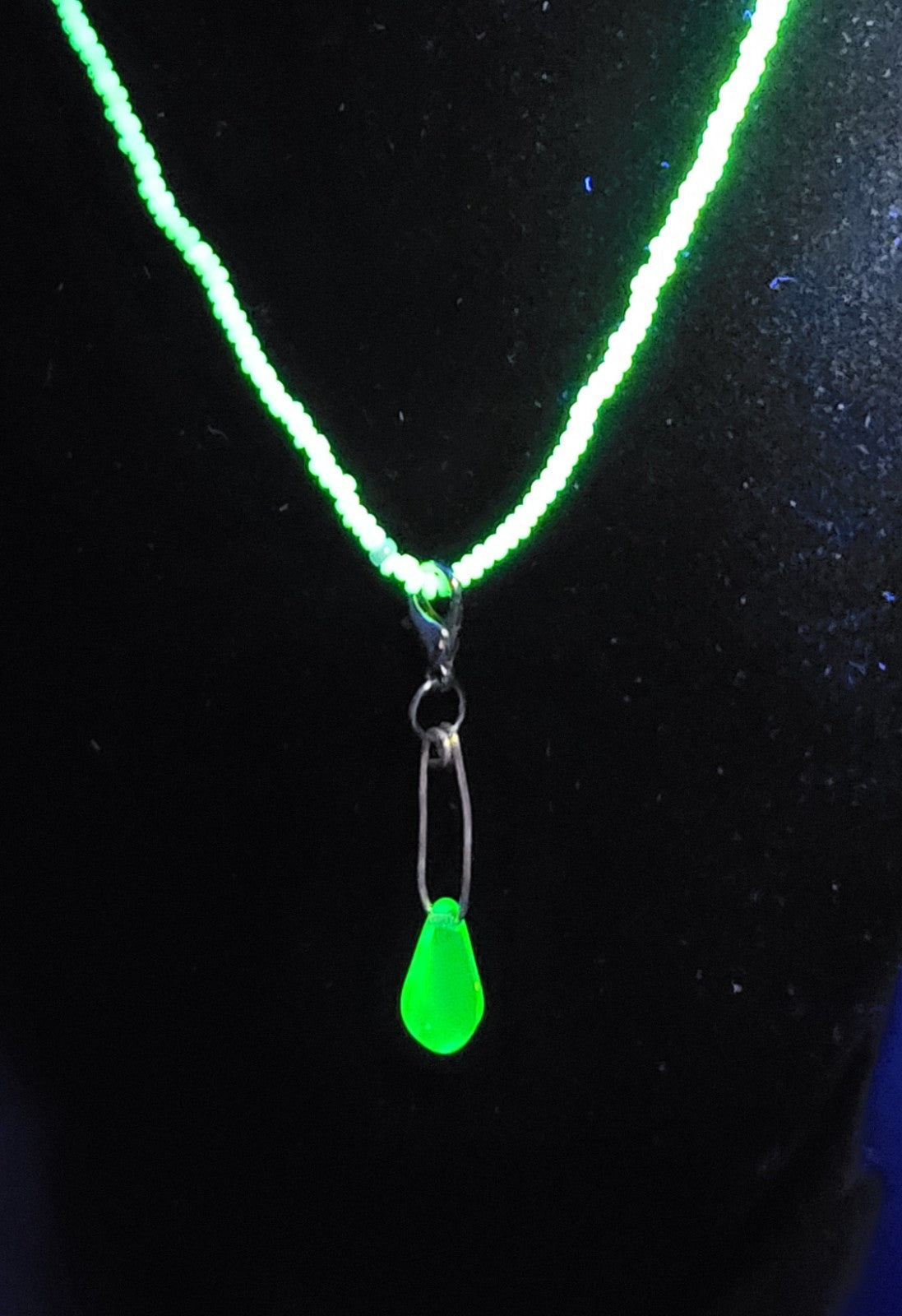 Uranium Glass Czech Seed Beads With a Removeable Bezel Pendant Necklace 16"