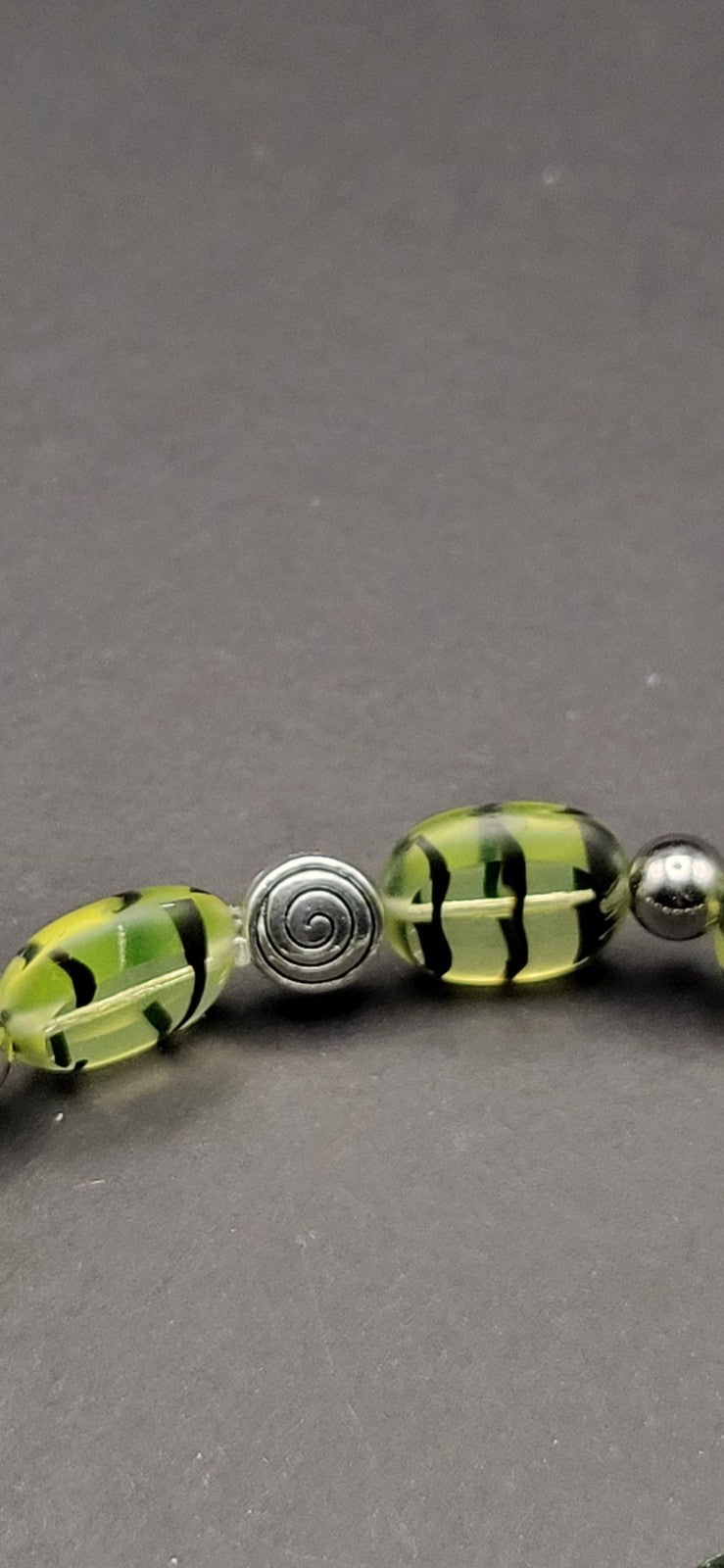 UV Glow Czech Uranium Tiger Striped Glass Beads Stretch 7" Bracelet with Pierced Earrings
