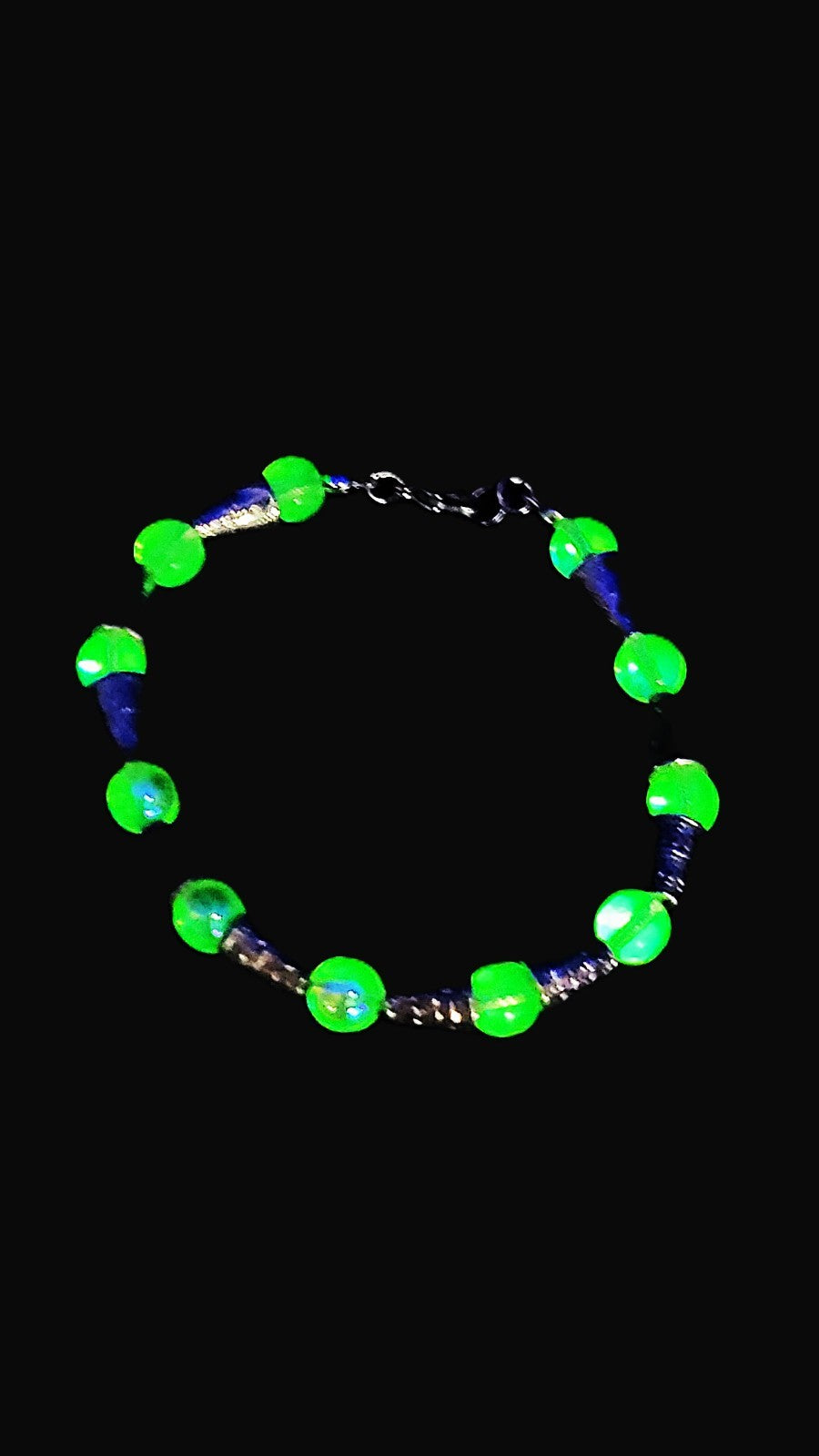 UV Uranium Glow Glass Beads and Silver Tone Bead Caps 8.5" Bracelet