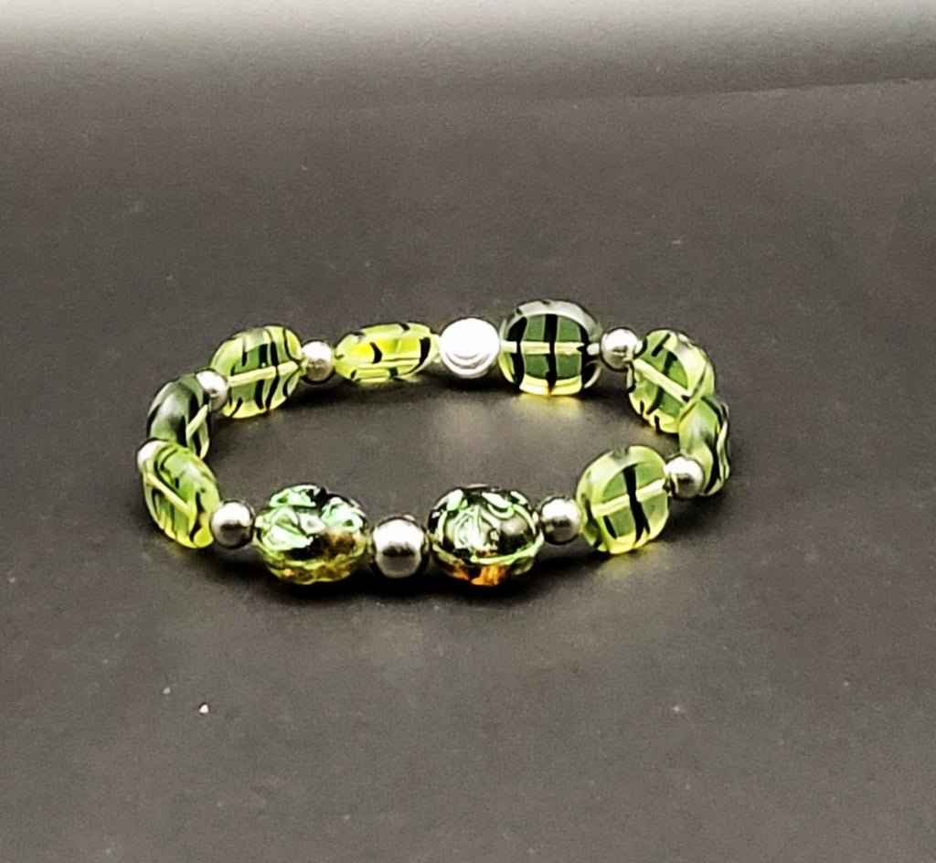 UV Glow Czech Uranium Tiger Striped Glass Beads Stretch 7" Bracelet with Pierced Earrings