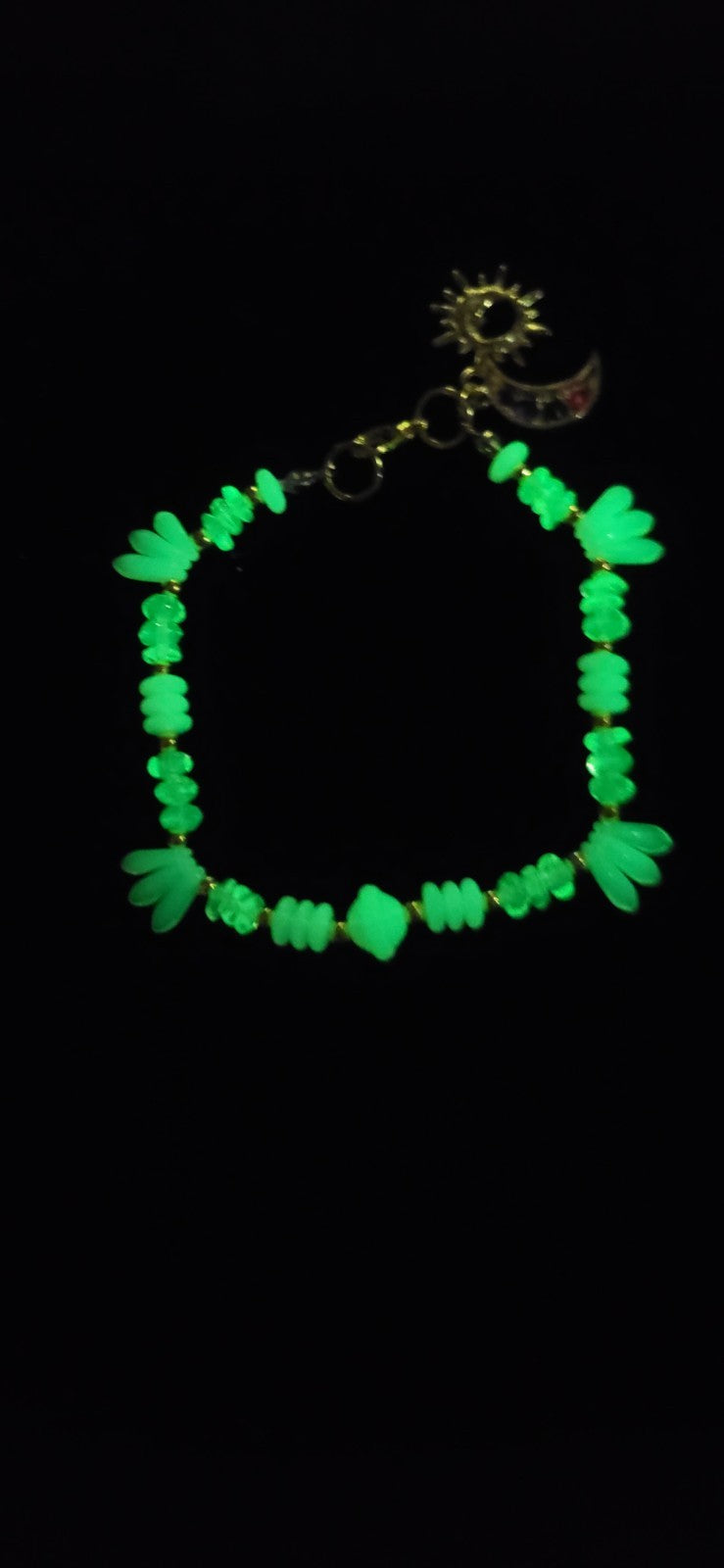 Uranium UV Glow 8" Stretch Bracelet With White and Green Glass Beads, Sun & Moon Charms