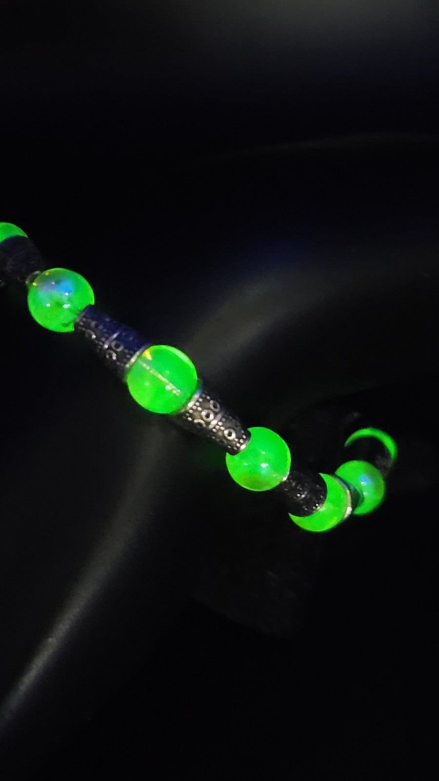 UV Uranium Glow Glass Beads and Silver Tone Bead Caps 8.5" Bracelet