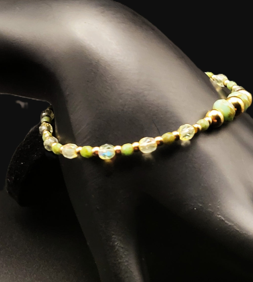 UV Glow Uranium Picasso Teal Fire Polished Glass Beads Czech  bracelet stretch 7"