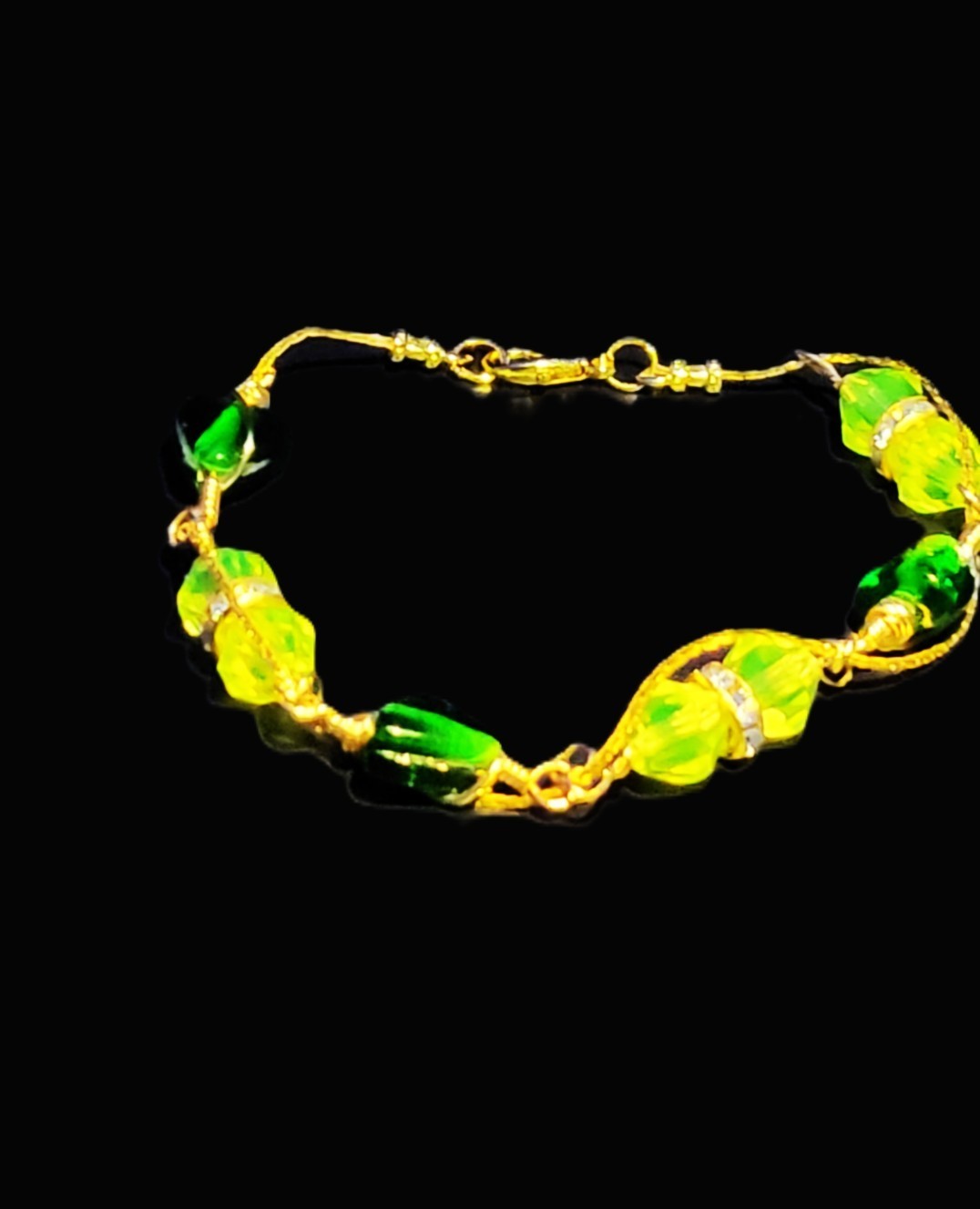 Uranium Czech UV Glow Yellow Glass and Antigue Emerald Green Glass 7.5" Bracelet