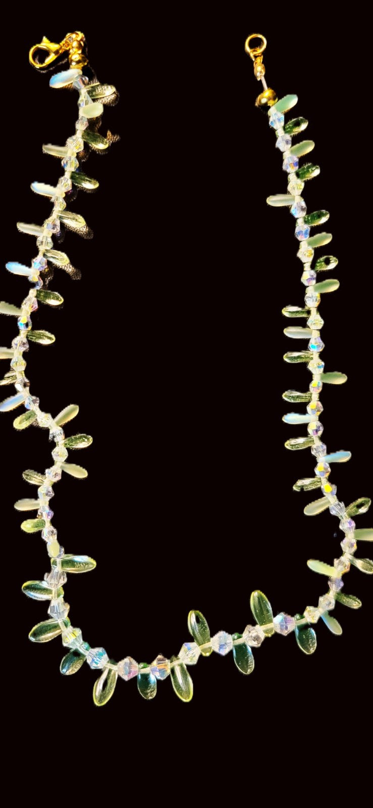 Uranium Green & White Czech Dagger Glass Bead 16" Stretch Necklace with Clasp