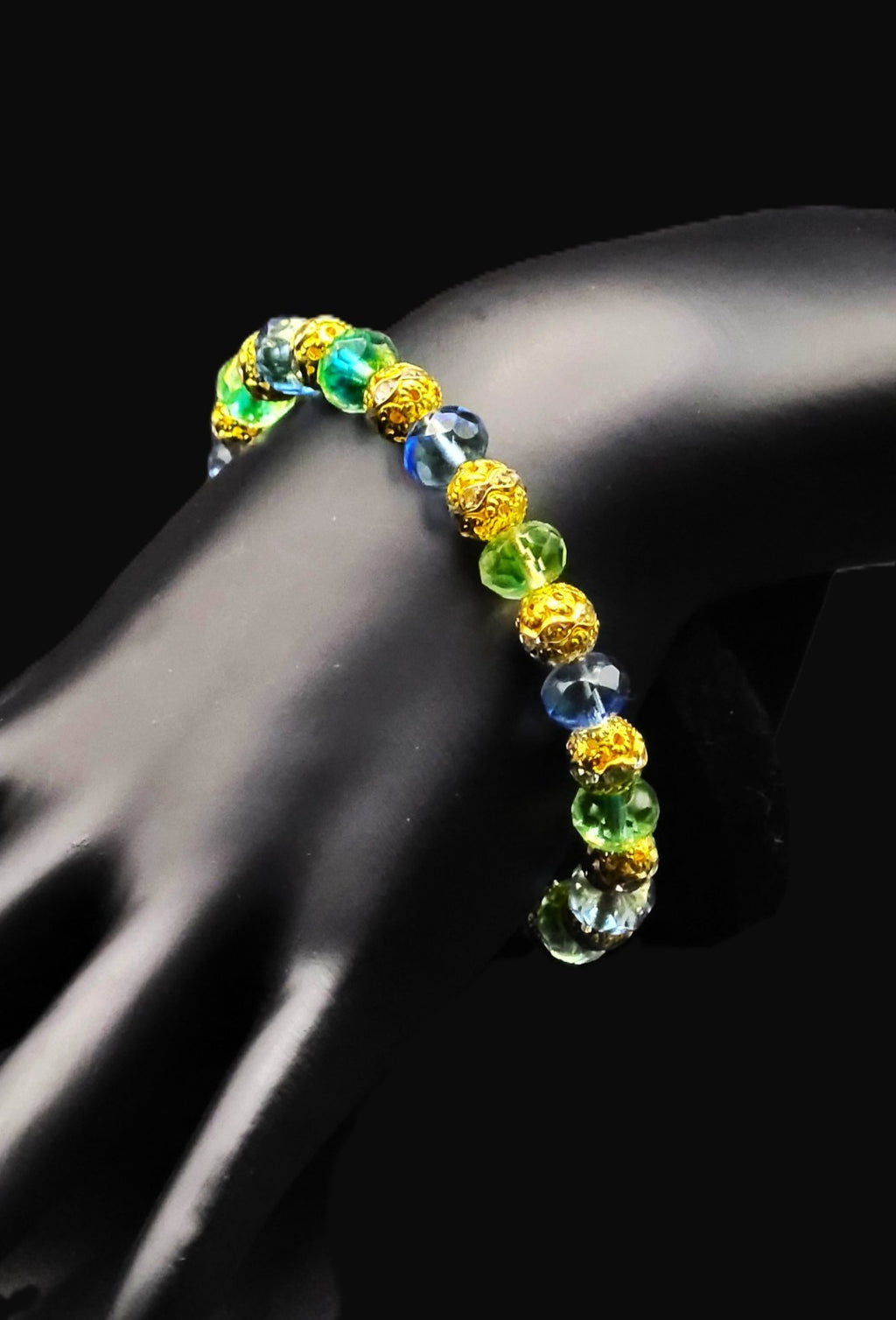 UV Glow Uranium Blue and Vaseline with Blue Swirl Czech Glass Bracelet 6" with Clasp