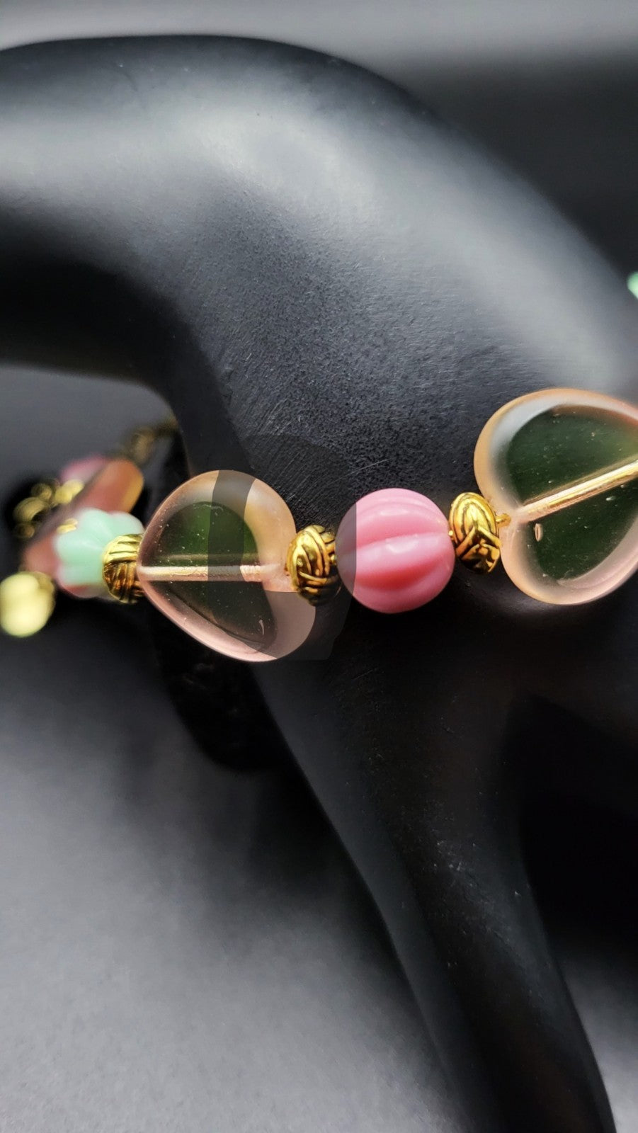 UV Glow With This Uranium Pink Hearts Gold Tone Memory Coil Wire Bracelet 8"