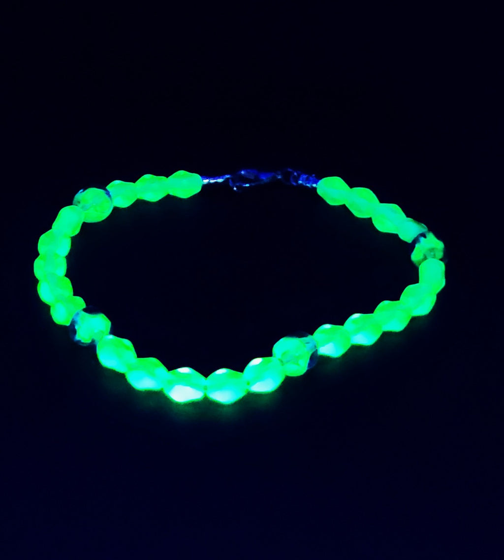 Uranium Beads Czech UV Green and Blue Glass Bead 8" Bracelet on Snake Chain