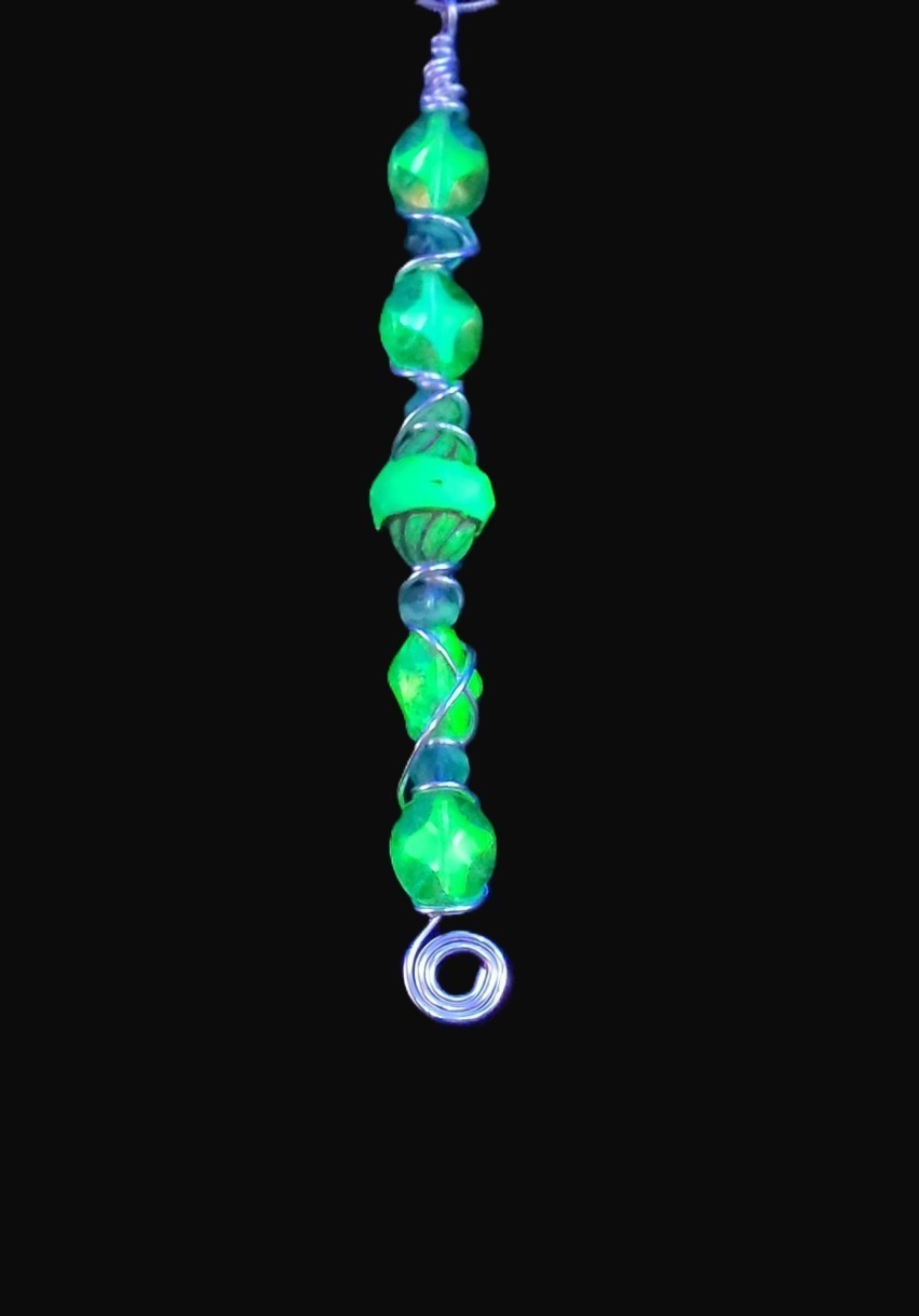 Uranium UV Glass Star  Beads 3.5" Hand Wired Pendant on 20" Snake Chain