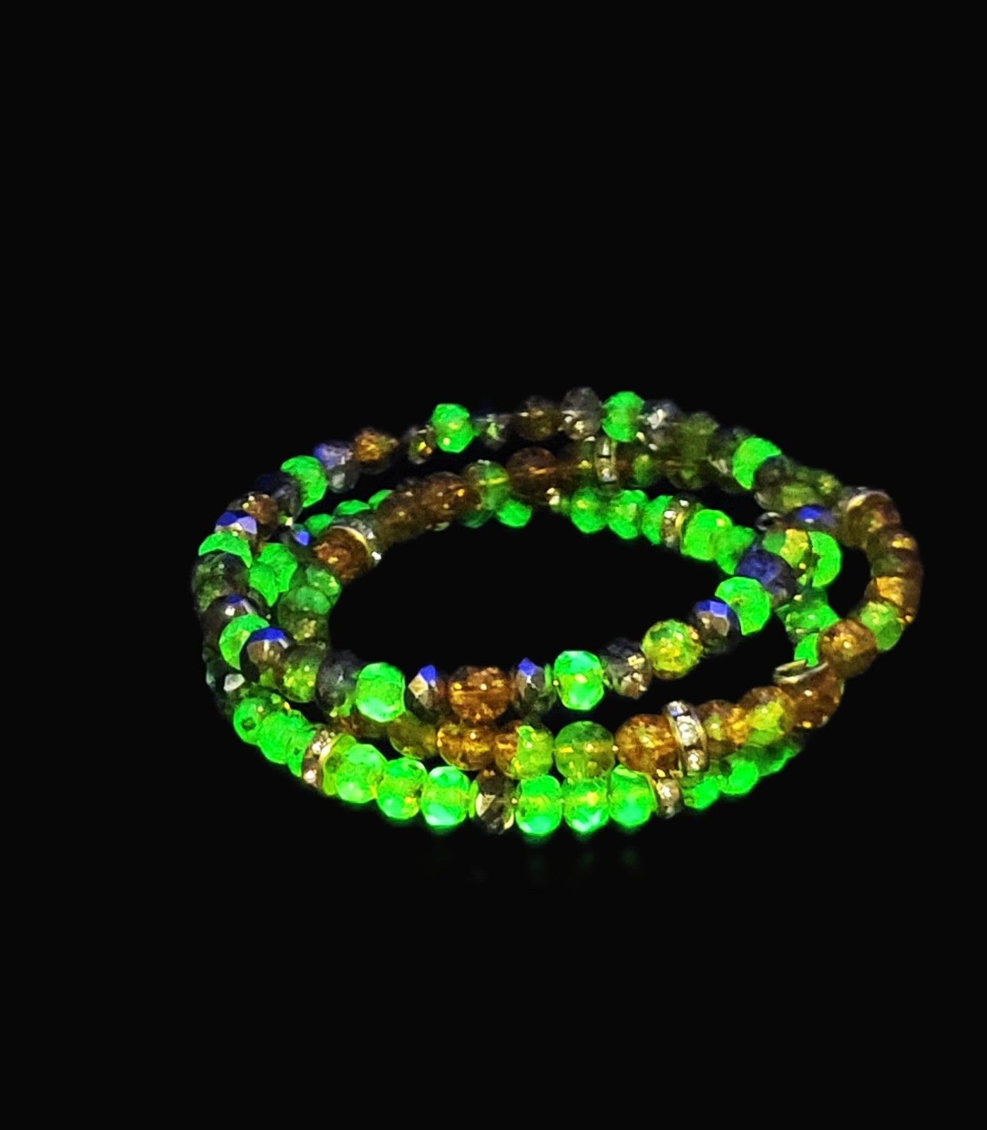 Uranium Czech Orange Glass Crackle Beads Set of 3 Bangles on Gold Tone Memory Wire