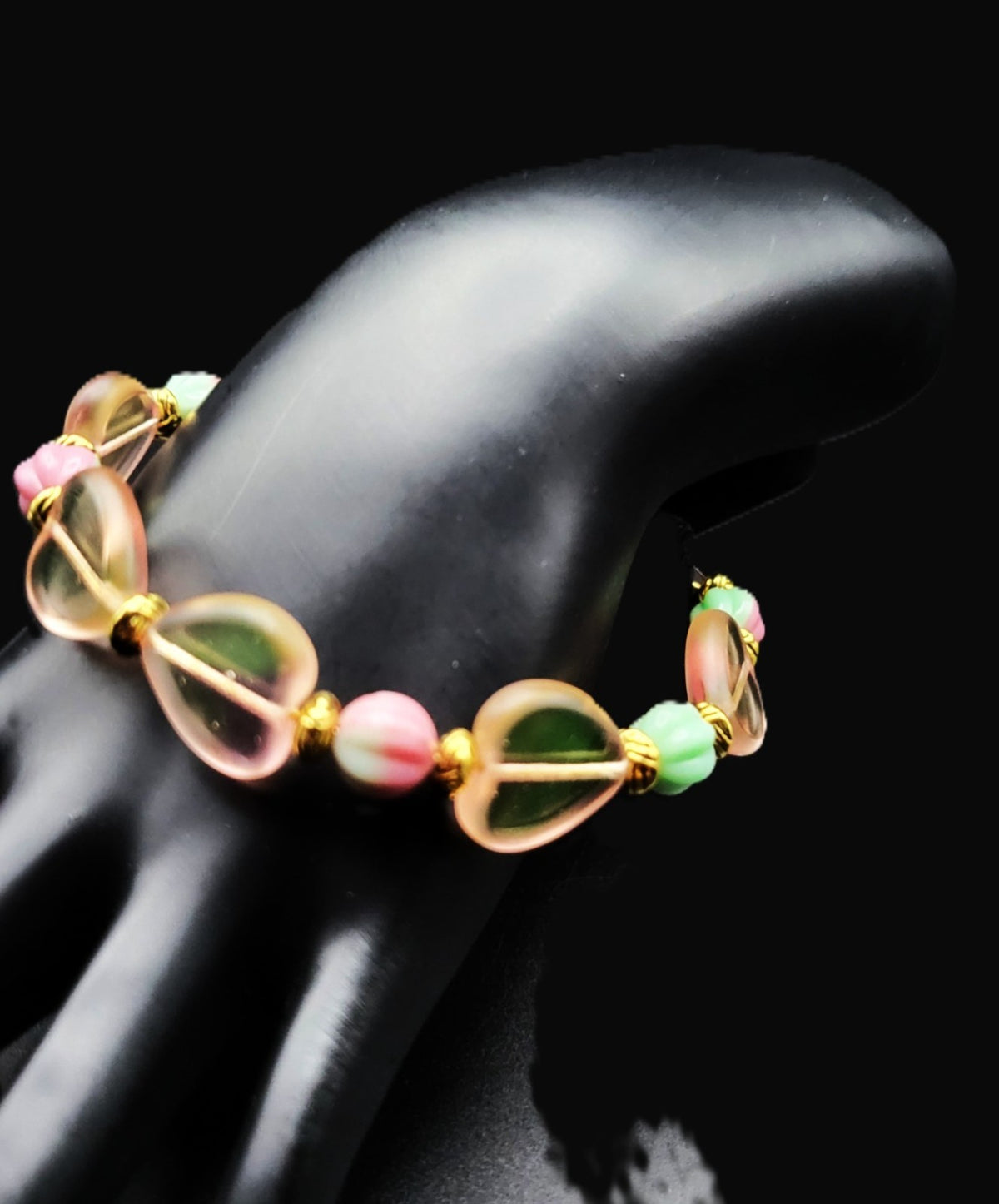 UV Glow With This Uranium Pink Hearts Gold Tone Memory Coil Wire Bracelet 8"
