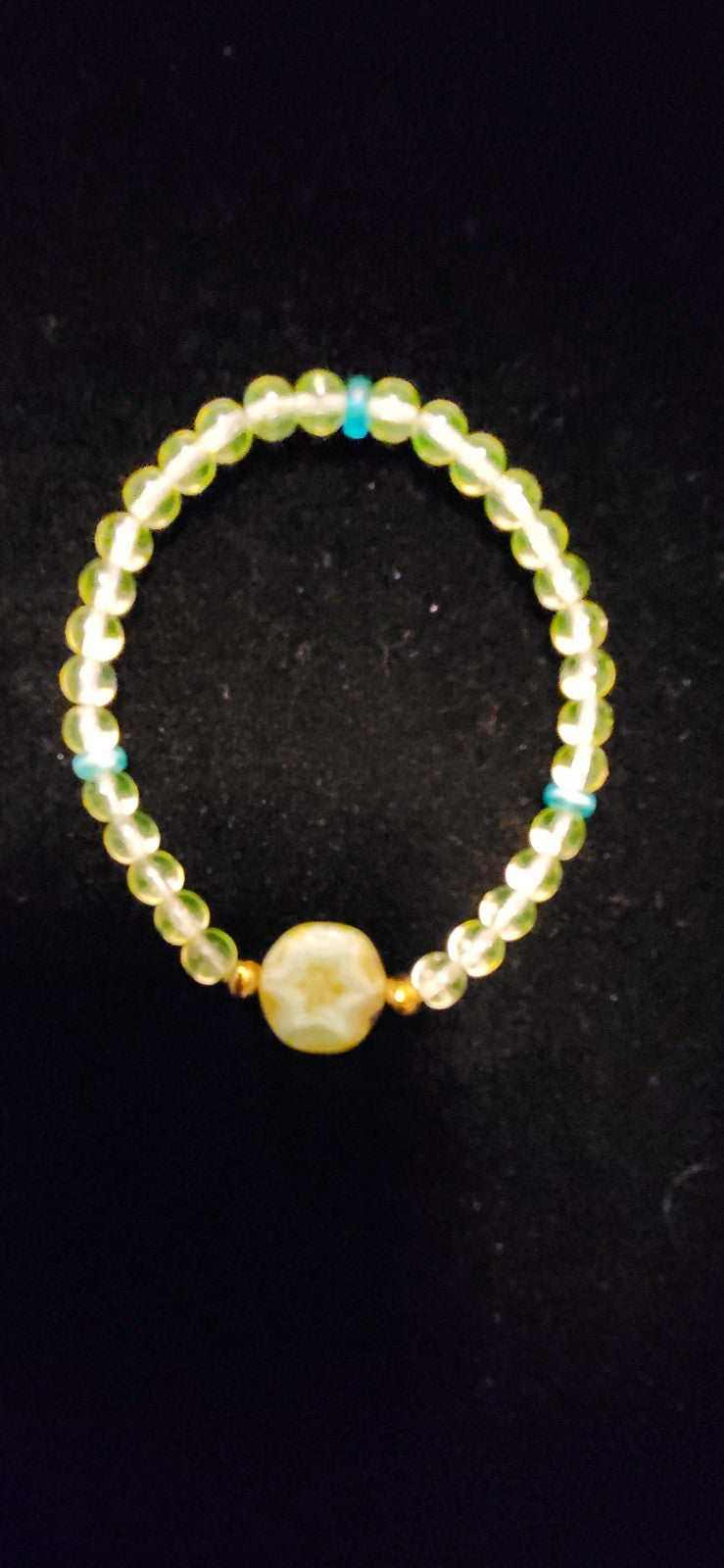 Uranium UV Glow Beads and Star Charm 8" Stretch Bracelet