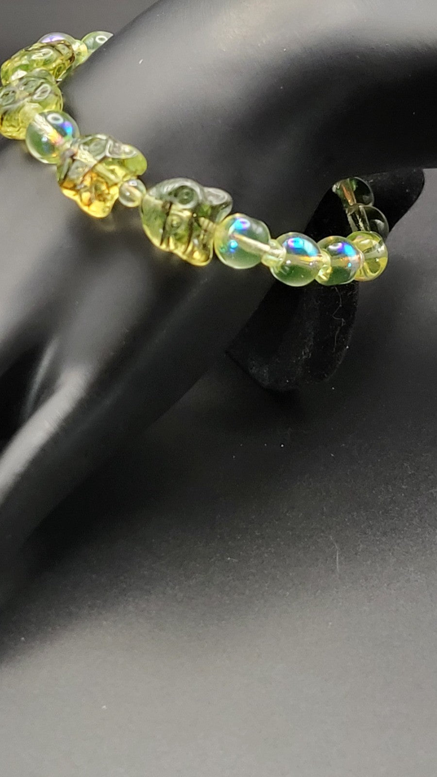 UV Glow Czech Glass Uranium Glass Cat Face Beads 8" Stretch Bracelet