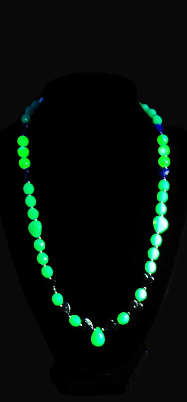 UV Glow Uranium Czech Blue Glass Beads with Black Cultured Pearl Hearts 20" Necklace