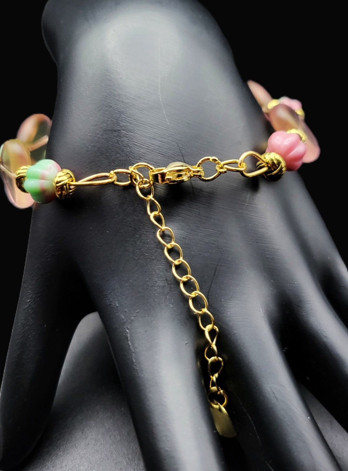 UV Glow With This Uranium Pink Hearts Gold Tone Memory Coil Wire Bracelet 8"