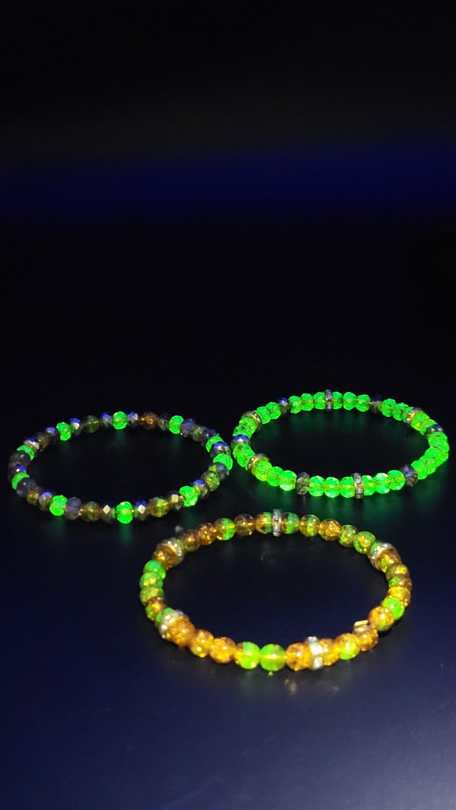 Uranium Czech Orange Glass Crackle Beads Set of 3 Bangles on Gold Tone Memory Wire