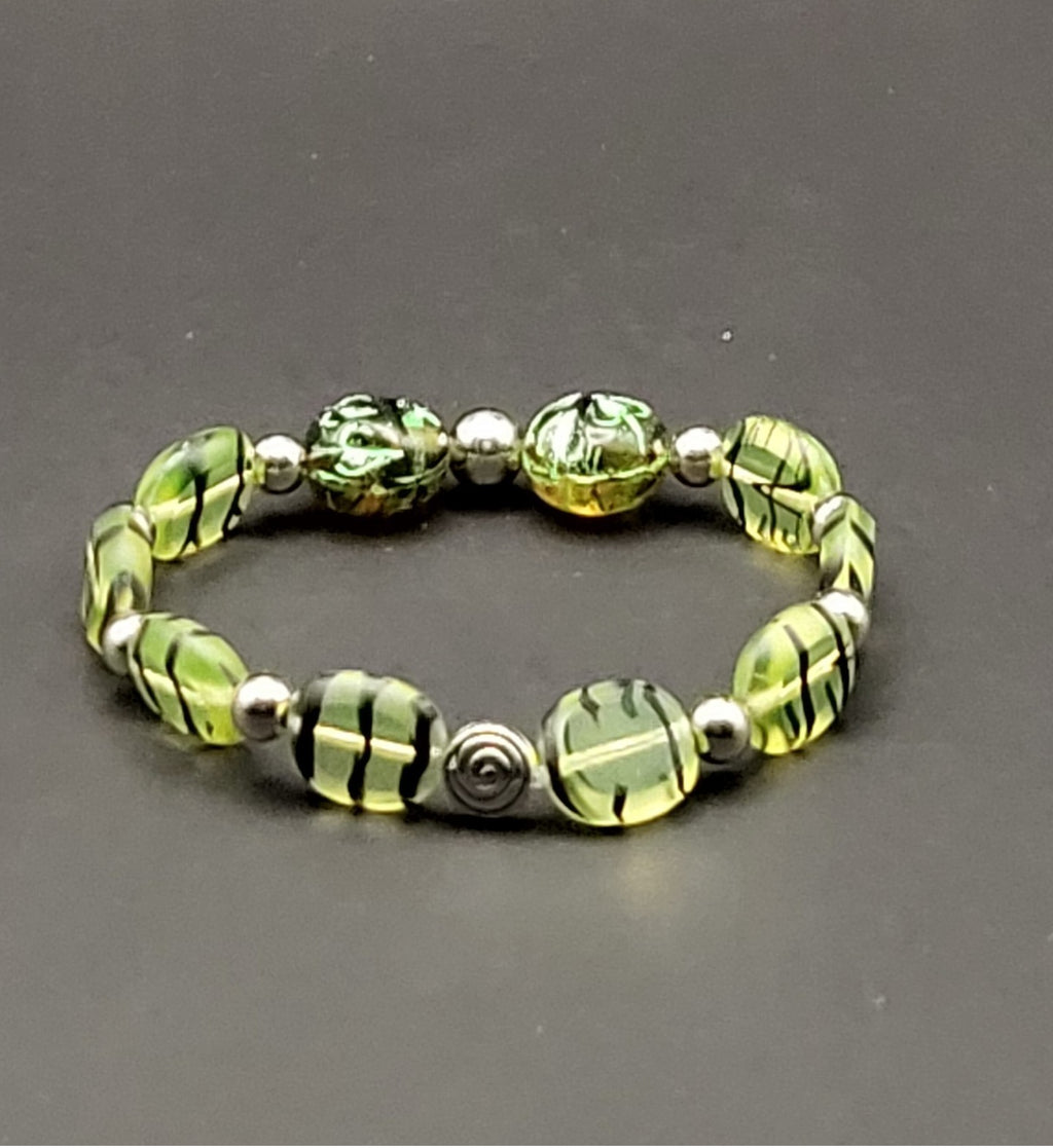 UV Glow Czech Uranium Tiger Striped Glass Beads Stretch 7" Bracelet with Pierced Earrings