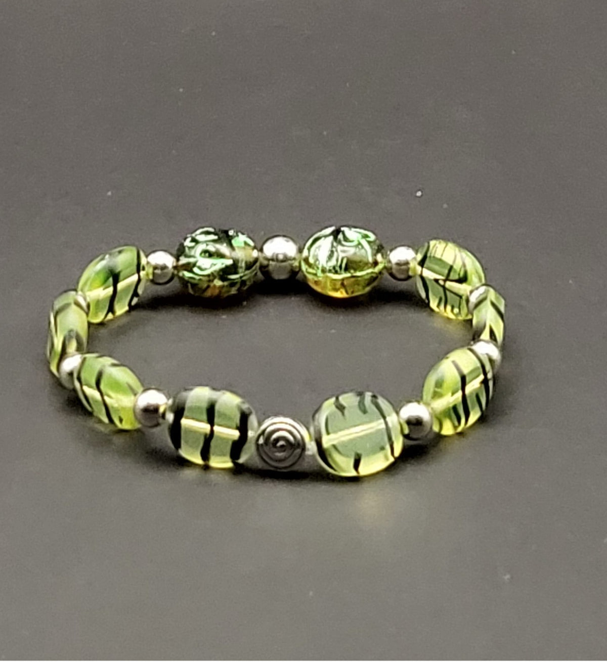 UV Glow Czech Uranium Tiger Striped Glass Beads Stretch 7" Bracelet with Pierced Earrings