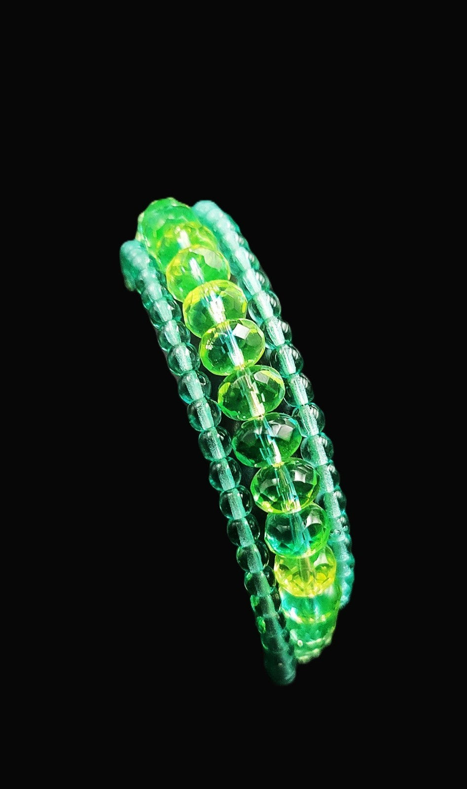 UV Glow Uranium Czech Glass Aqua Beads Triple Wrap Silver Tone Coil Wire Bracelet 7"