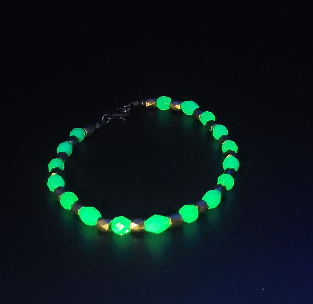 UV Glow Uranium Aqua Glass Beads and Copper Spacers 9"Stretch Bracelet