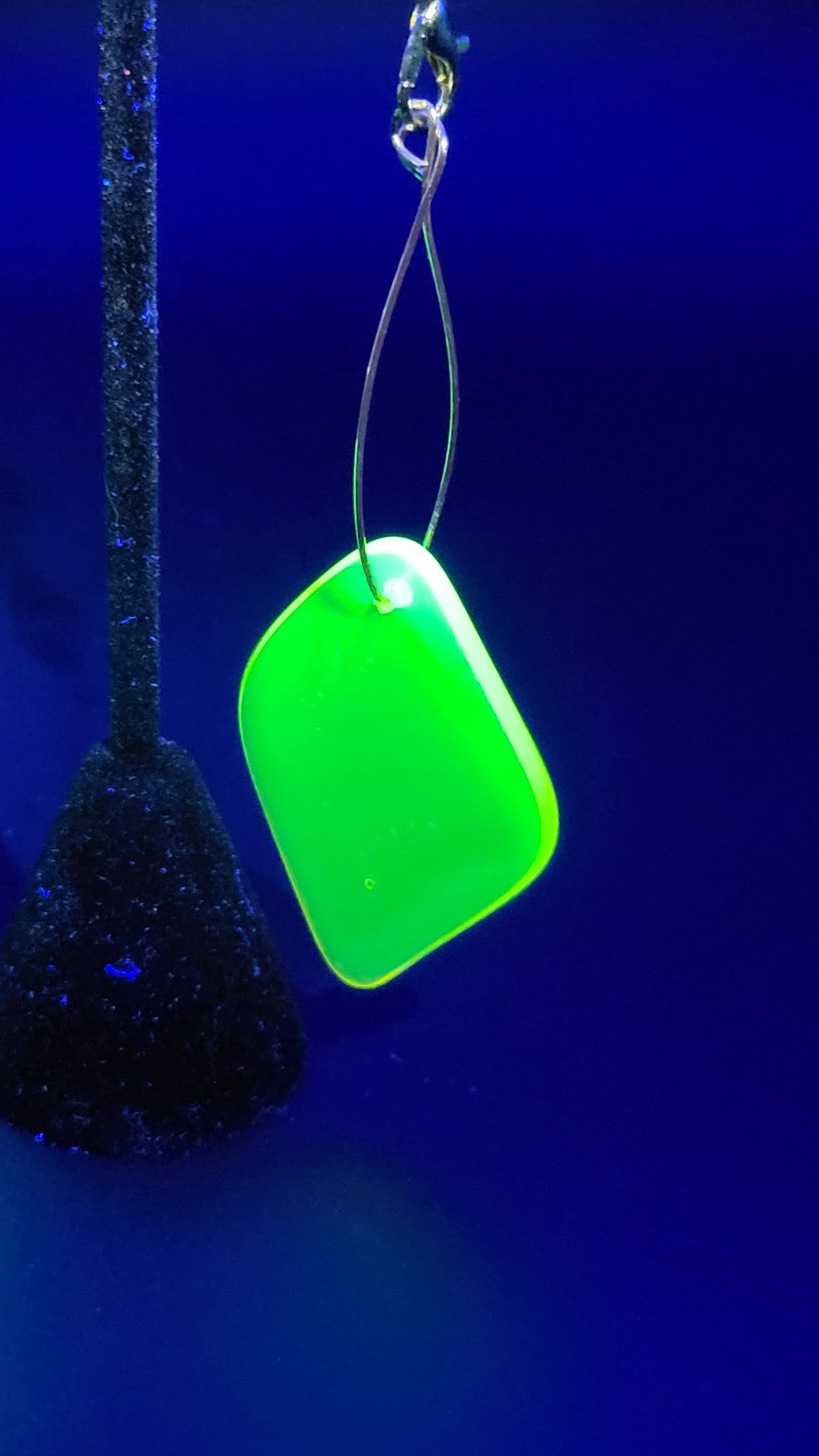 UV Glow Uranium Czech Pink Glass Gold Tone Lever Back Earrings Hand Wired 4" Dangle