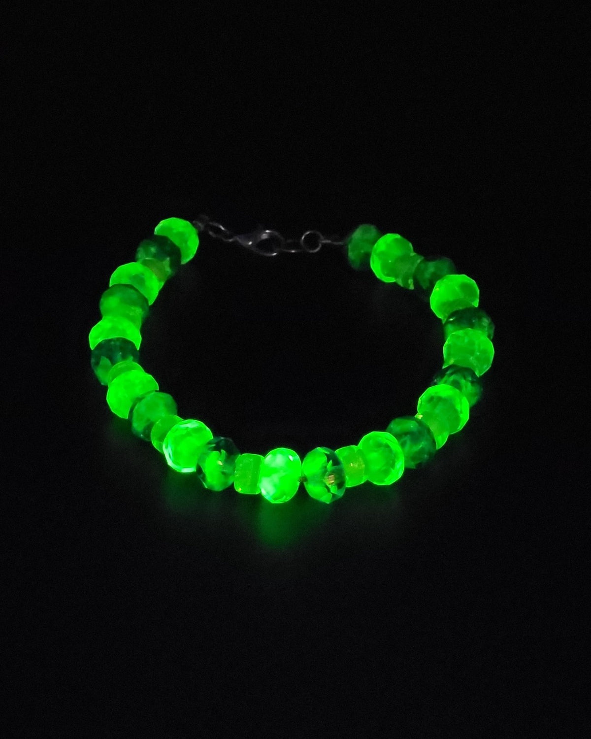UV Glow Uranium Czech Blue and Green Glass Bead Bracelet Strung on a Snake Chain 8"