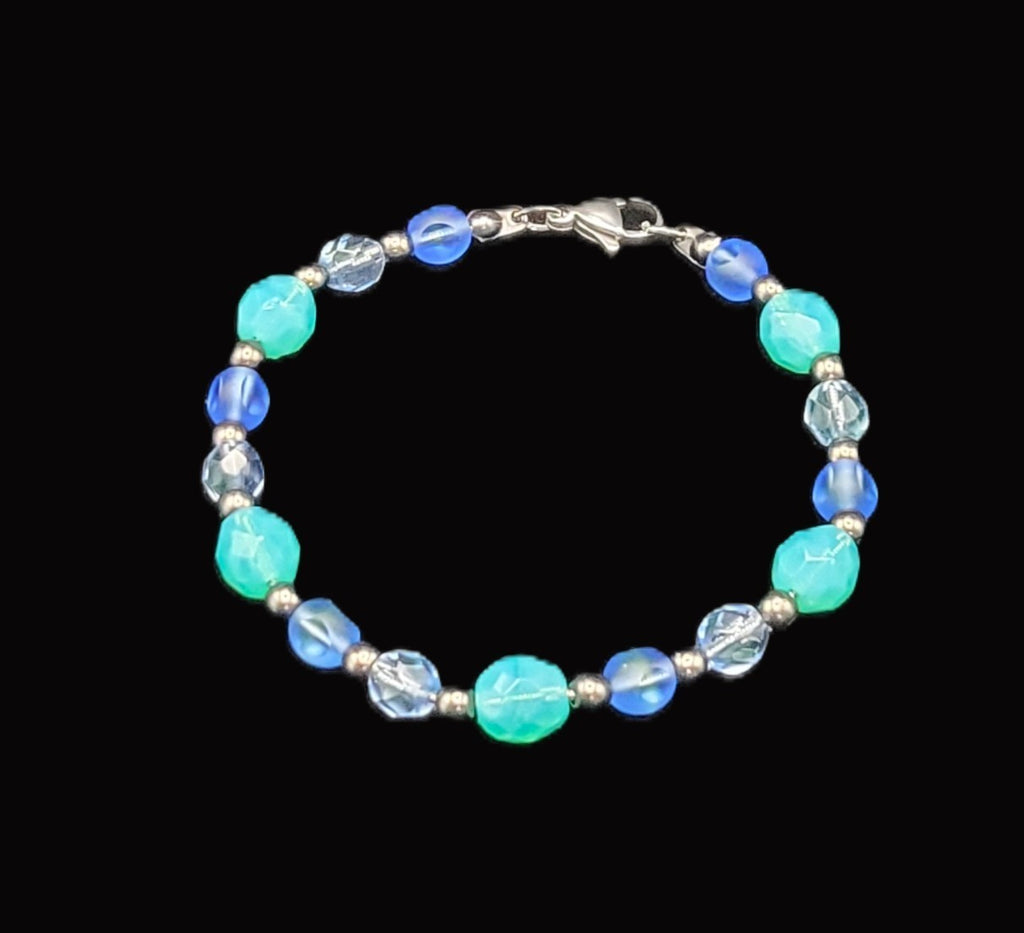 UV Reactive Uranium Czech Blue Glass Beads 7" Bracelet
