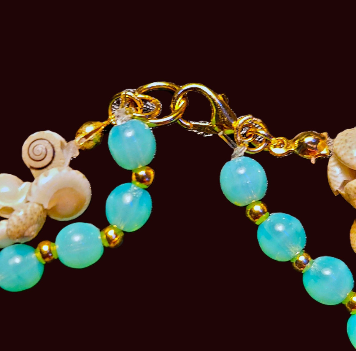 URANIUM DOUBLE STRAND TURQUOISE COLORED GLASS AND TINY SEASHELL 8" BRACELET